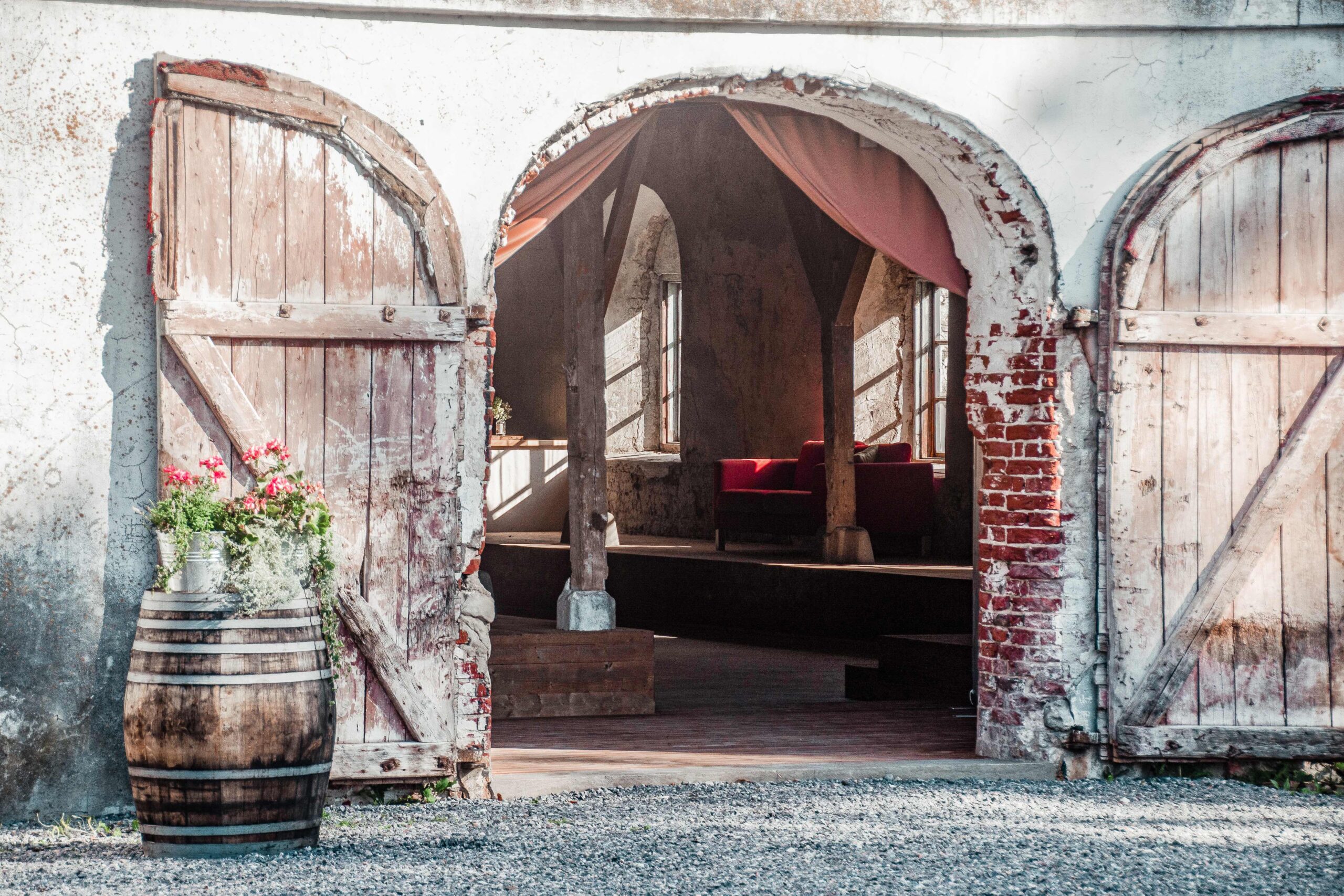 Valgeranna-veinitall-mamm&frukt-veinimaja-degustatsioonid-üritused-pulmaküün-uks